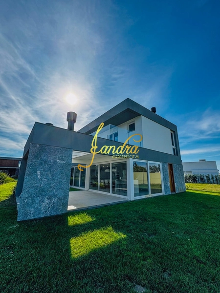 Sobrado com piscina, 05 suítes: 20ª foto da galeria de imagens do imóvel