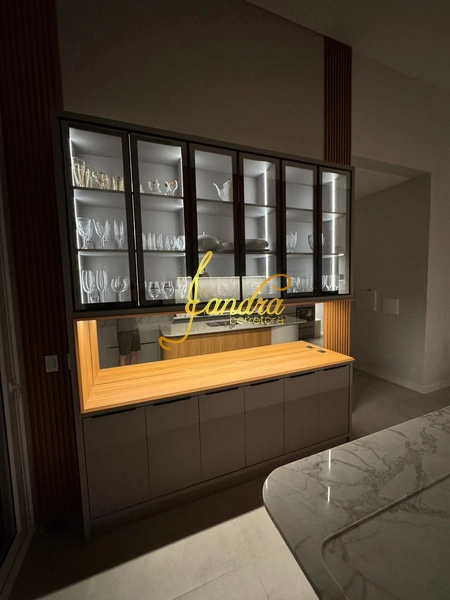 Casa térrea no condomínio Sunset Mobiliado e decorado: 3ª foto da galeria de imagens do imóvel