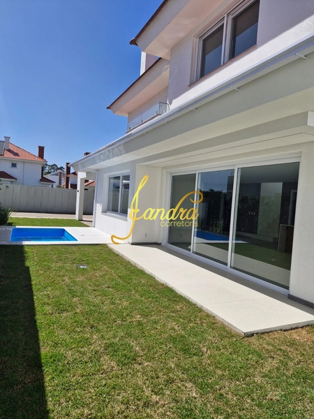 Sobrado novo, com 04 suítes uma sendo térrea e piscina: 4ª foto da galeria de imagens do imóvel