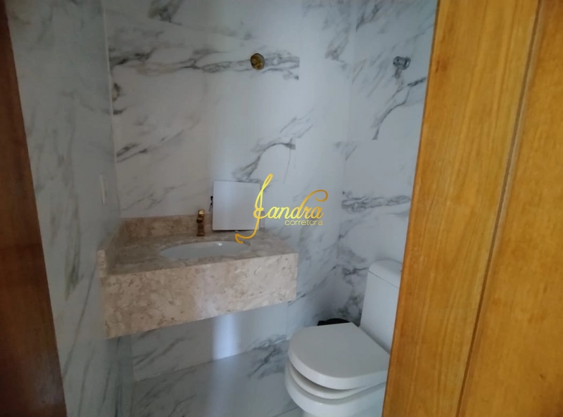 Casa térrea com 500m2 de área construída com SETE suítes: 13ª foto da galeria de imagens do imóvel