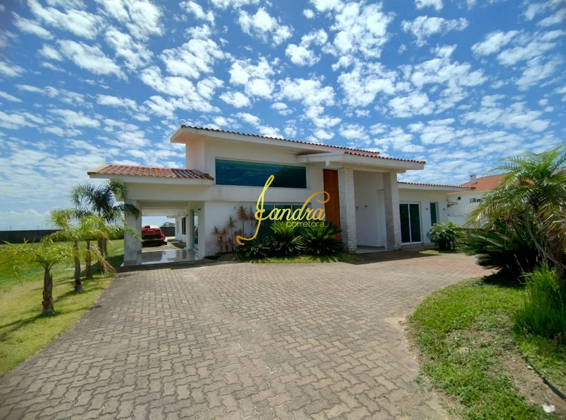 Casa térrea com 500m2 de área construída com SETE suítes: 2ª foto da galeria de imagens do imóvel