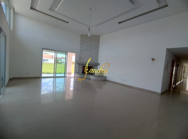 Casa térrea com 500m2 de área construída com SETE suítes: 3ª foto da galeria de imagens do imóvel