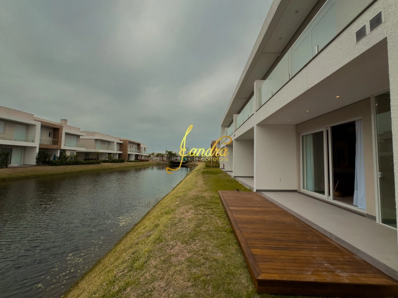 Sobrado beira lago mobiliado  decorado, 3 dormitórios com duas  suítes