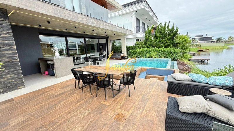 Sobrado beira Lago: 3ª foto da galeria de imagens do imóvel