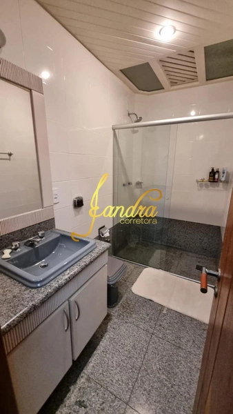 Sobrado espaçoso com 05 dormitórios sendo 02 suítes: 45ª foto da galeria de imagens do imóvel