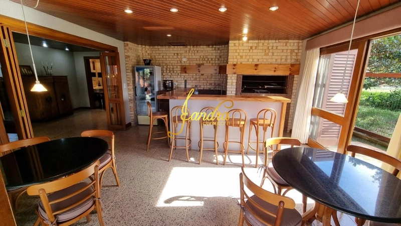 Sobrado espaçoso com 05 dormitórios sendo 02 suítes: 14ª foto da galeria de imagens do imóvel