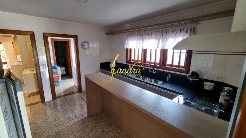 Sobrado espaçoso com 05 dormitórios sendo 02 suítes: 33ª foto da galeria de imagens do imóvel