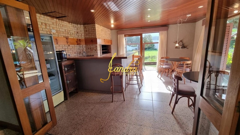 Sobrado espaçoso com 05 dormitórios sendo 02 suítes: 16ª foto da galeria de imagens do imóvel