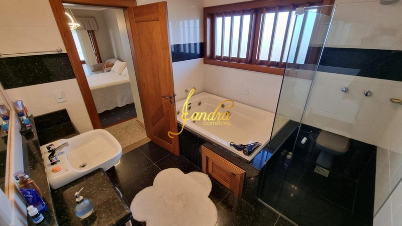 Sobrado espaçoso com 05 dormitórios sendo 02 suítes: 53ª foto da galeria de imagens do imóvel