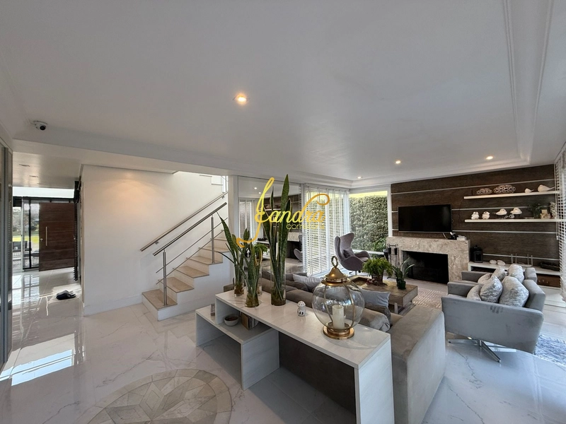 Sobrado mobiliado e decorado com piscina: 26ª foto da galeria de imagens do imóvel