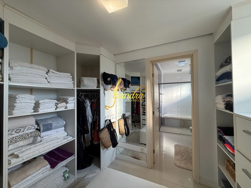 Sobrado mobiliado e decorado com piscina: 30ª foto da galeria de imagens do imóvel