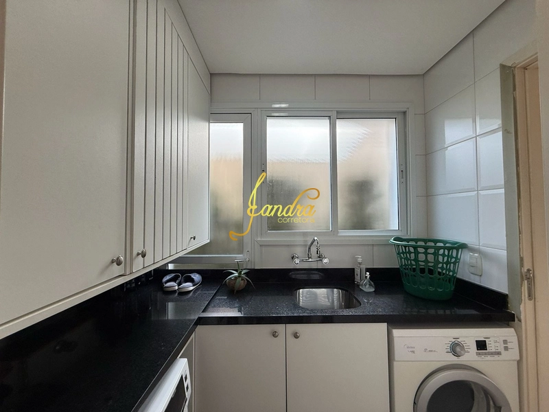 Sobrado mobiliado e decorado com piscina: 20ª foto da galeria de imagens do imóvel