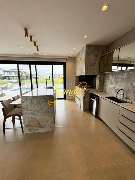 Sobrado mobiliado e decorado, beira Lago: 5ª foto da galeria de imagens do imóvel