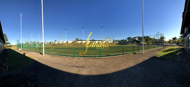 Lote pronto para construir com 450 m2: 4ª foto da galeria de imagens do imóvel