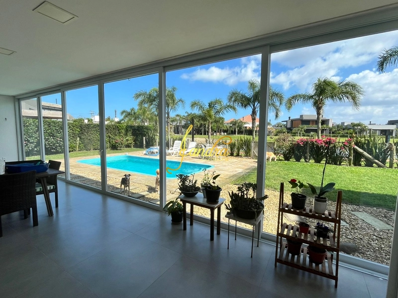 Sobrado Beira Lago, com 04 suites e piscina aquecida: 11ª foto da galeria de imagens do imóvel