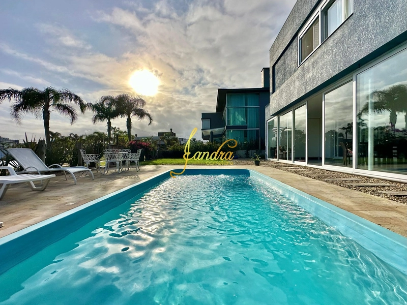Sobrado Beira Lago, com 04 suites e piscina aquecida: 42ª foto da galeria de imagens do imóvel