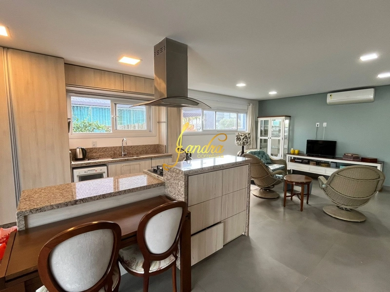 Sobrado Beira Lago, com 04 suites e piscina aquecida: 6ª foto da galeria de imagens do imóvel