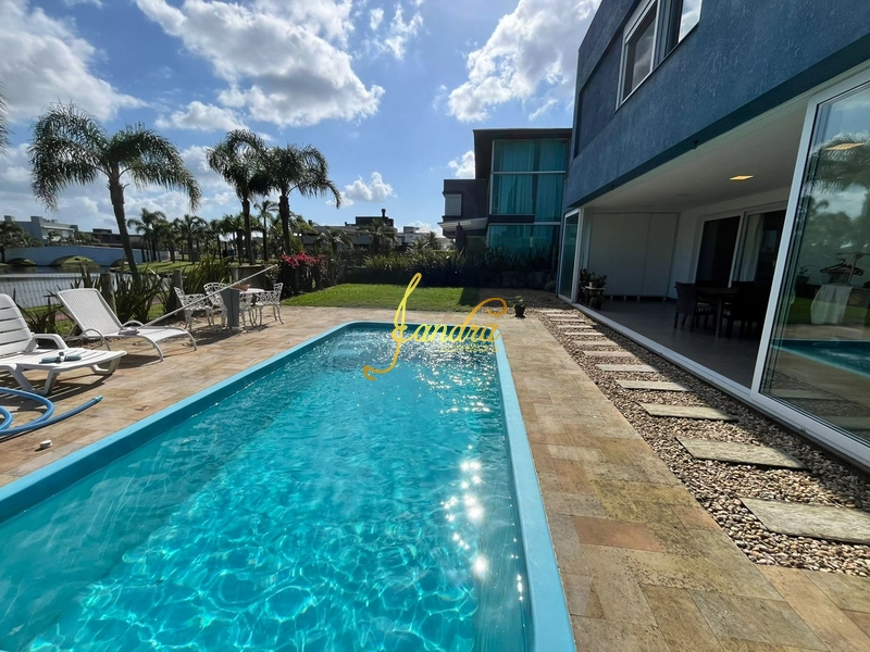 Sobrado Beira Lago, com 04 suites e piscina aquecida: 30ª foto da galeria de imagens do imóvel