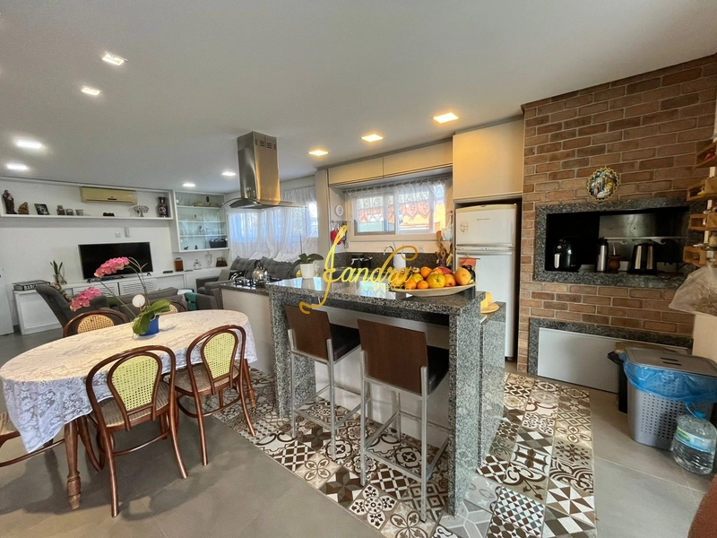 Sobrado Beira Lago, com 04 suites e piscina aquecida: 19ª foto da galeria de imagens do imóvel