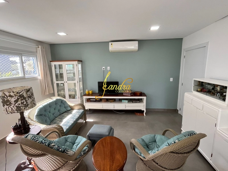 Sobrado Beira Lago, com 04 suites e piscina aquecida: 5ª foto da galeria de imagens do imóvel