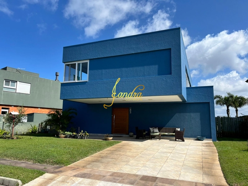 Sobrado Beira Lago, com 04 suites e piscina aquecida: 4ª foto da galeria de imagens do imóvel