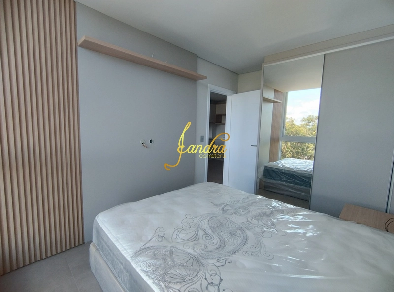 Apartamento de 1dormitório de frente para infra e com box Mobilia fixa: 2ª foto da galeria de imagens do imóvel