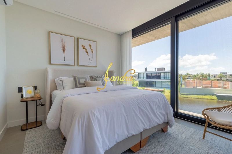 Sobrado beira Lago, mobiliado e decorado com 06 suítes: 22ª foto da galeria de imagens do imóvel