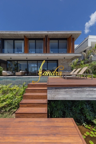 Sobrado beira Lago, mobiliado e decorado com 06 suítes: 2ª foto da galeria de imagens do imóvel