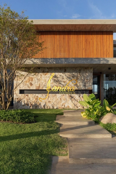 Sobrado beira Lago, mobiliado e decorado com 06 suítes: 35ª foto da galeria de imagens do imóvel