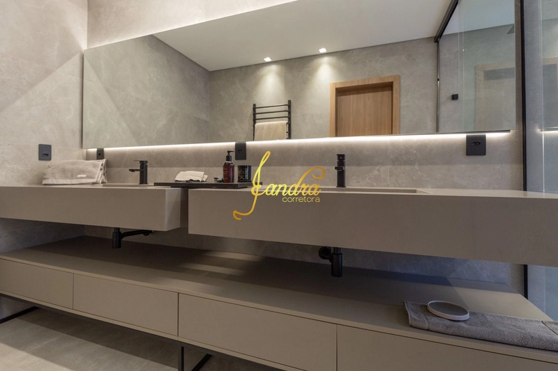 Sobrado beira Lago, mobiliado e decorado com 06 suítes: 27ª foto da galeria de imagens do imóvel