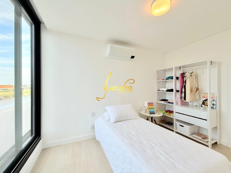 Sobrado Beira lago, com 244m2: 26ª foto da galeria de imagens do imóvel