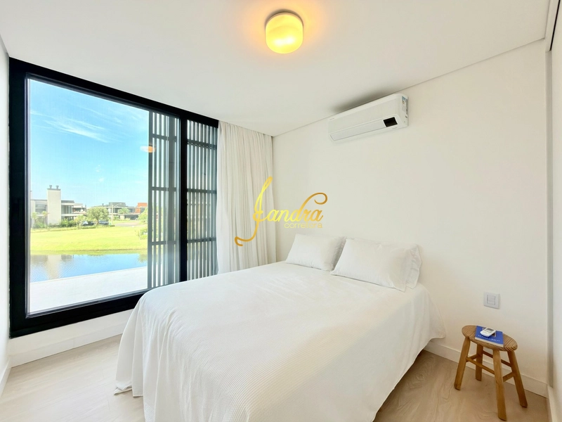 Sobrado Beira lago, com 244m2: 28ª foto da galeria de imagens do imóvel