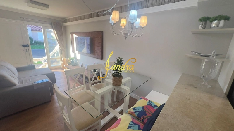 Casa térrea com 97m² no Casa Hermosa com Jacuzzi