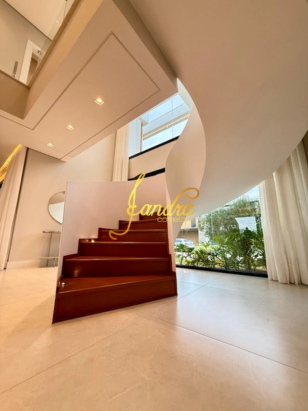 Sobrado beira lago, com piscina aquecida: 15ª foto da galeria de imagens do imóvel