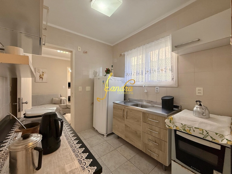 Apartamento amplo de 1 dormitório  pertinho do mar: 3ª foto da galeria de imagens do imóvel