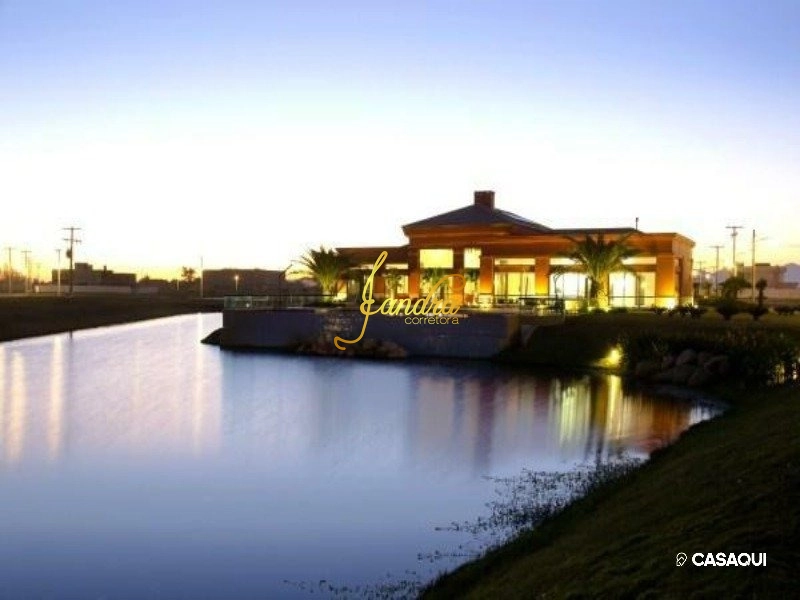Terreno em condomínio fechado beira de lago com 460m2: 1ª foto da galeria de imagens do imóvel