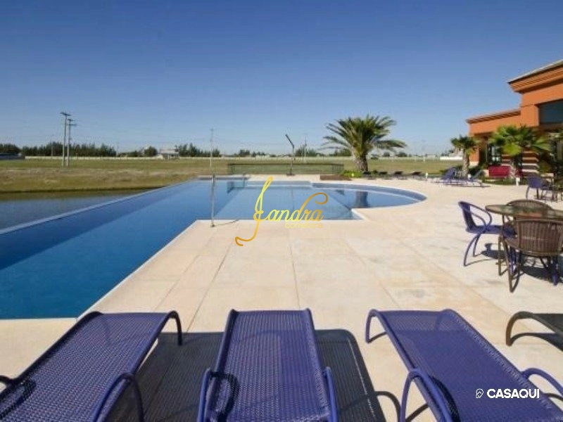 Terreno em condomínio fechado beira de lago com 460m2: 3ª foto da galeria de imagens do imóvel