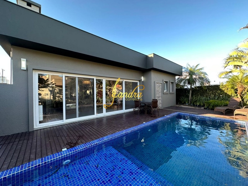 Casa térrea mobiliada e decorada com piscina: 12ª foto da galeria de imagens do imóvel