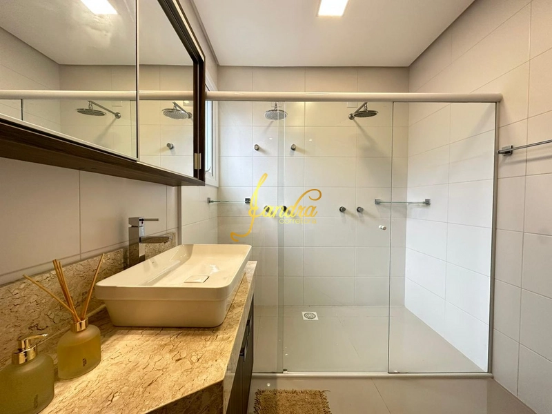 Casa térrea mobiliada e decorada com piscina: 13ª foto da galeria de imagens do imóvel