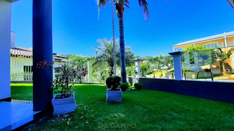 CASA COM PISCINA: 22ª foto da galeria de imagens do imóvel