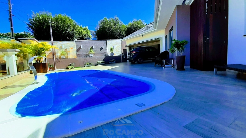 CASA COM PISCINA: 3ª foto da galeria de imagens do imóvel