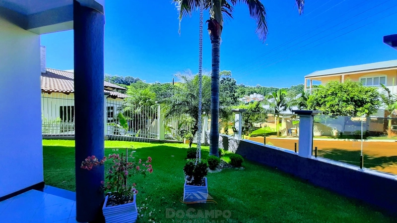 CASA COM PISCINA: 28ª foto da galeria de imagens do imóvel
