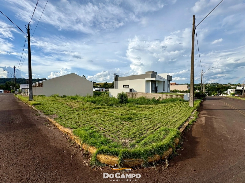 TERRENO DE ESQUINA REAL PARK