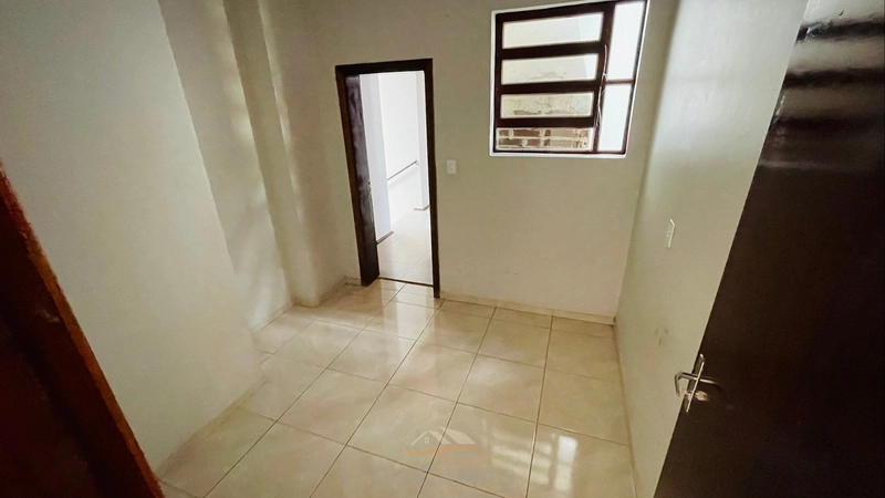 Prédio com 939 m² + Terreno de 1354 m² + Salas Comerciais: 27ª foto da galeria de imagens do imóvel
