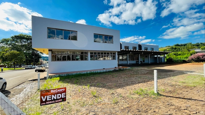 Prédio com 939 m² + Terreno de 1354 m² + Salas Comerciais: 2ª foto da galeria de imagens do imóvel