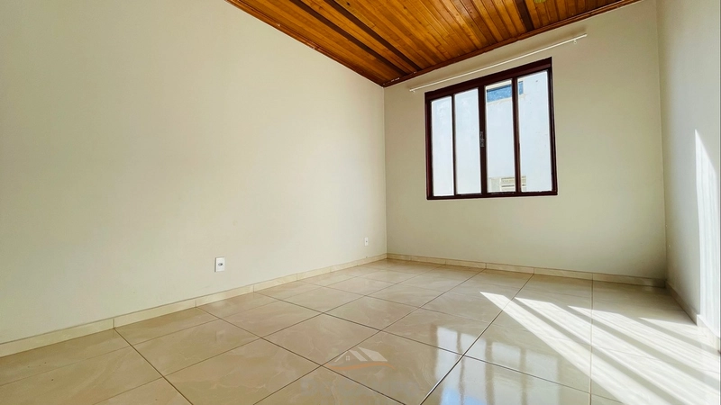 Prédio com 939 m² + Terreno de 1354 m² + Salas Comerciais: 28ª foto da galeria de imagens do imóvel