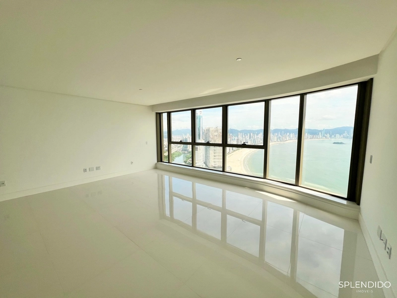 Apartamento no Edifício Yachthouse em Balneário Camboriú: 2ª foto da galeria de imagens do imóvel