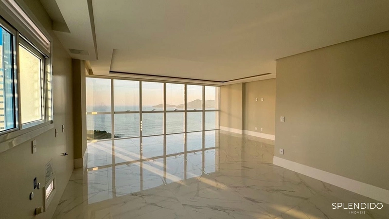 Apartamento no Edifício Skyline em Balneário Camboriú: 3ª foto da galeria de imagens do imóvel