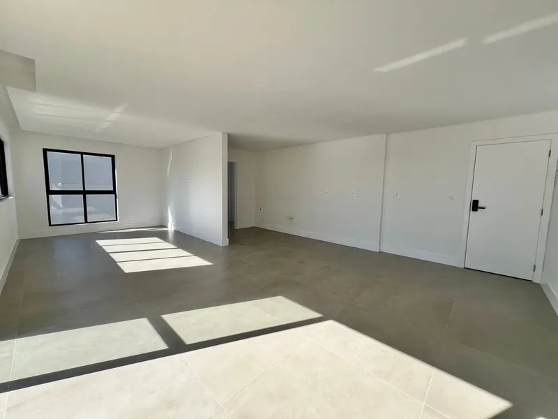 Cobertura Duplex no Edifício JK 399 na Praia Brava: 6ª foto da galeria de imagens do imóvel