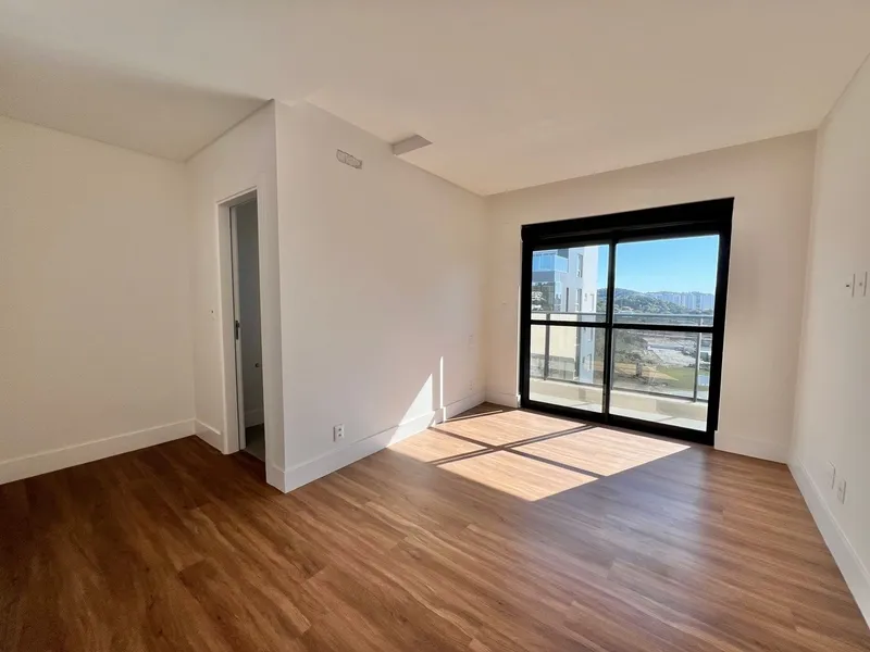 Cobertura Duplex no Edifício JK 399 na Praia Brava: 8ª foto da galeria de imagens do imóvel